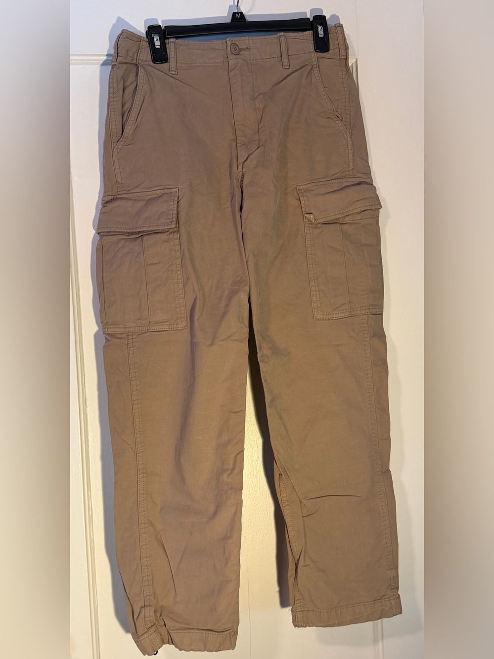 Uniqlo Men's Cargo Pants in Khaki Size Small